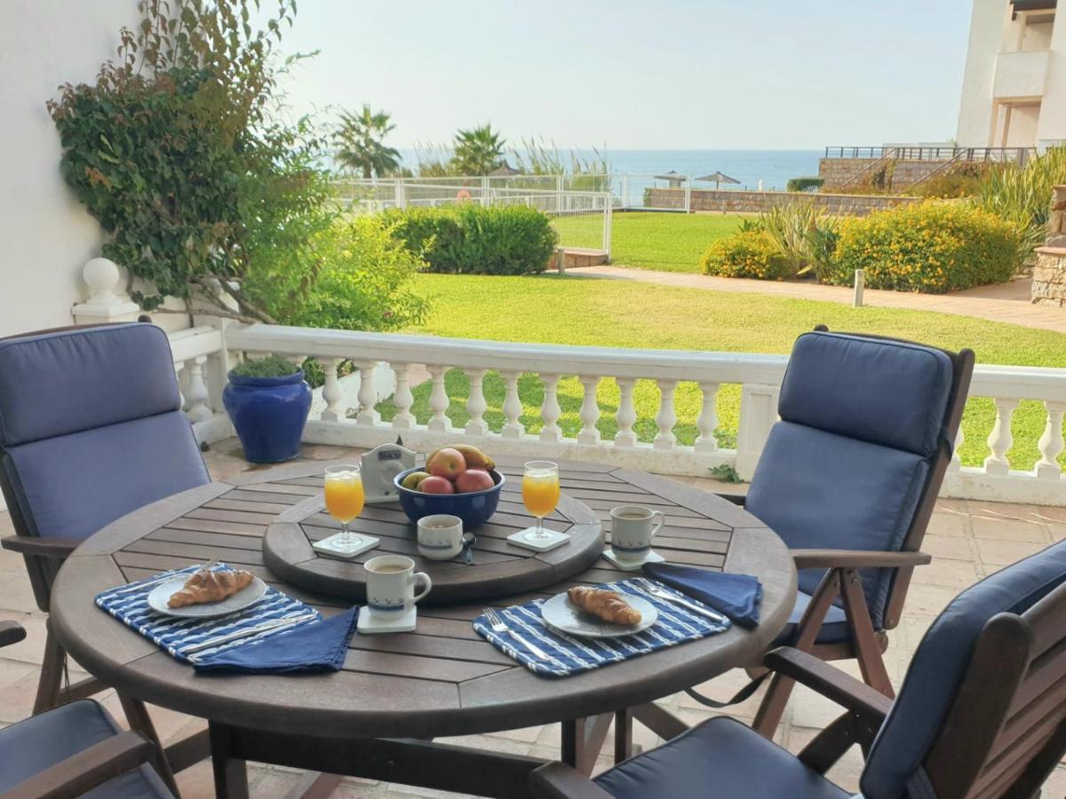 Casitamar frontline beach house rental Casares Costa near Estepona Bahía de Casares Exterior foto