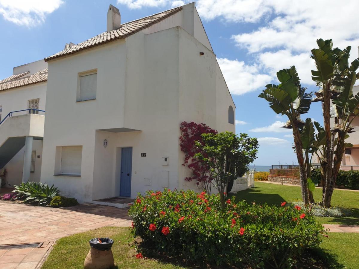 Casitamar frontline beach house rental Casares Costa near Estepona Bahía de Casares Exterior foto