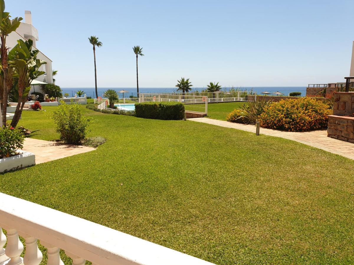 Casitamar frontline beach house rental Casares Costa near Estepona Bahía de Casares Exterior foto