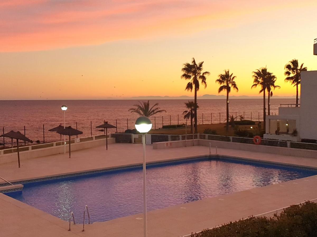 Casitamar frontline beach house rental Casares Costa near Estepona Bahía de Casares Exterior foto