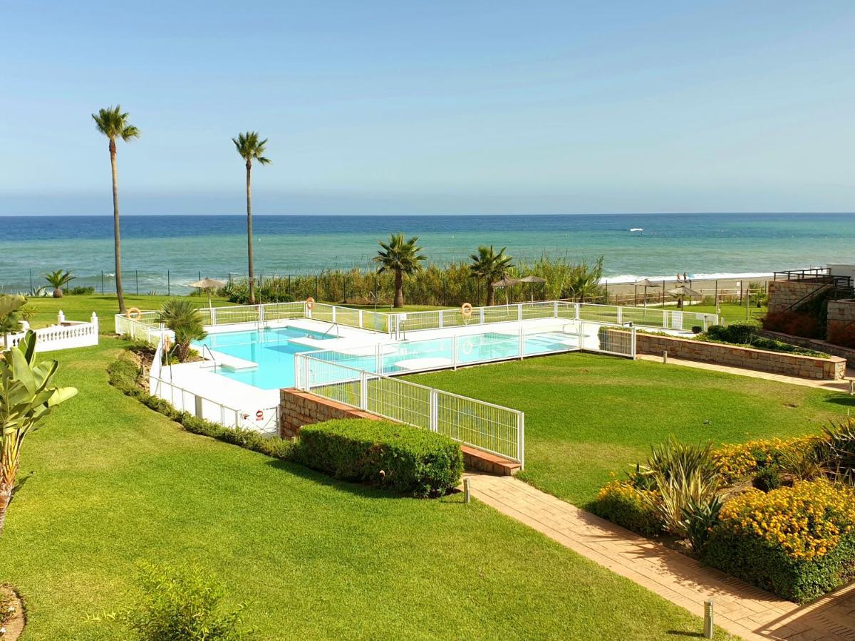 Casitamar frontline beach house rental Casares Costa near Estepona Bahía de Casares Exterior foto