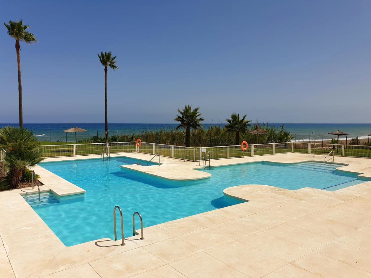 Casitamar frontline beach house rental Casares Costa near Estepona Bahía de Casares Exterior foto